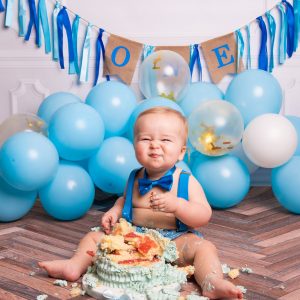 Cake smash bradford leeds photoshoot